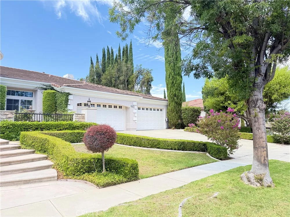 1660 Alamitos Corona, CA 92881