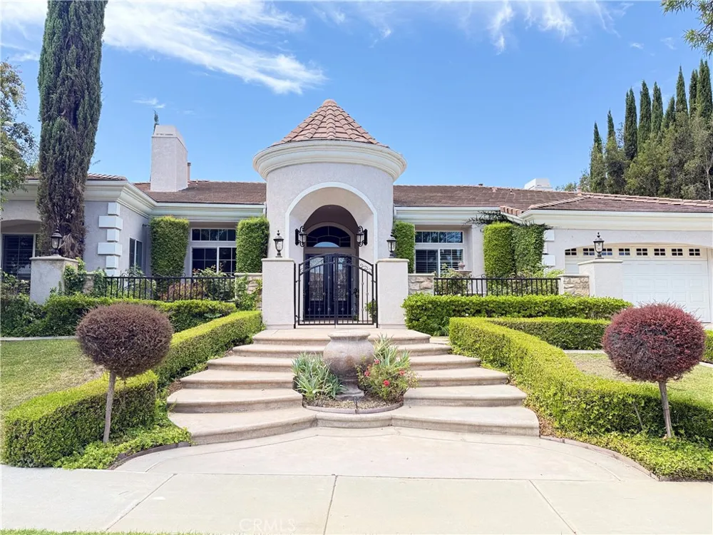 1660 Alamitos Corona, CA 92881