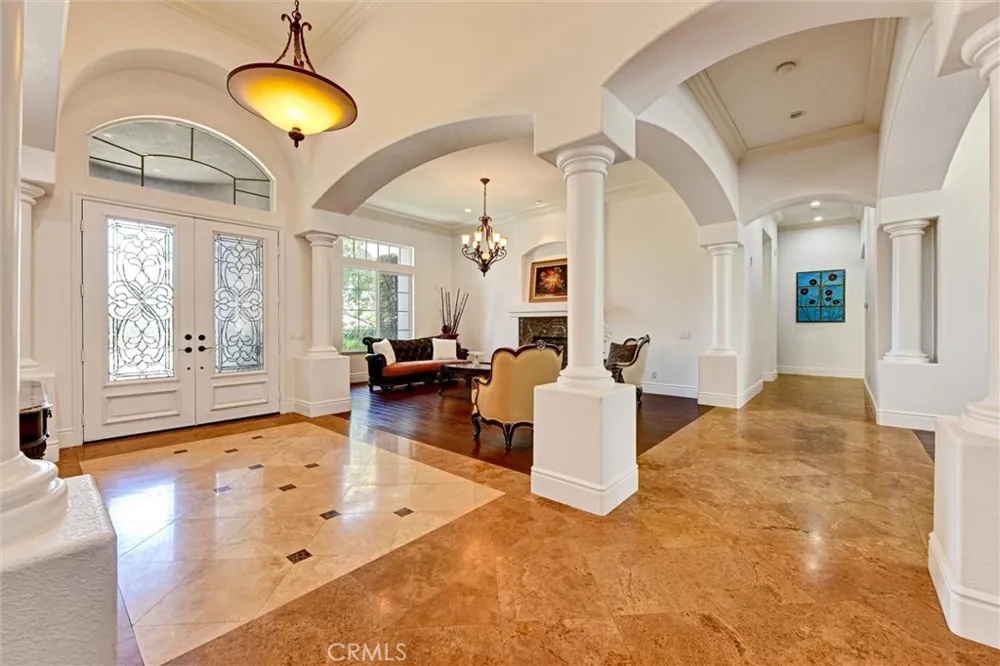 1660 Alamitos Corona, CA 92881
