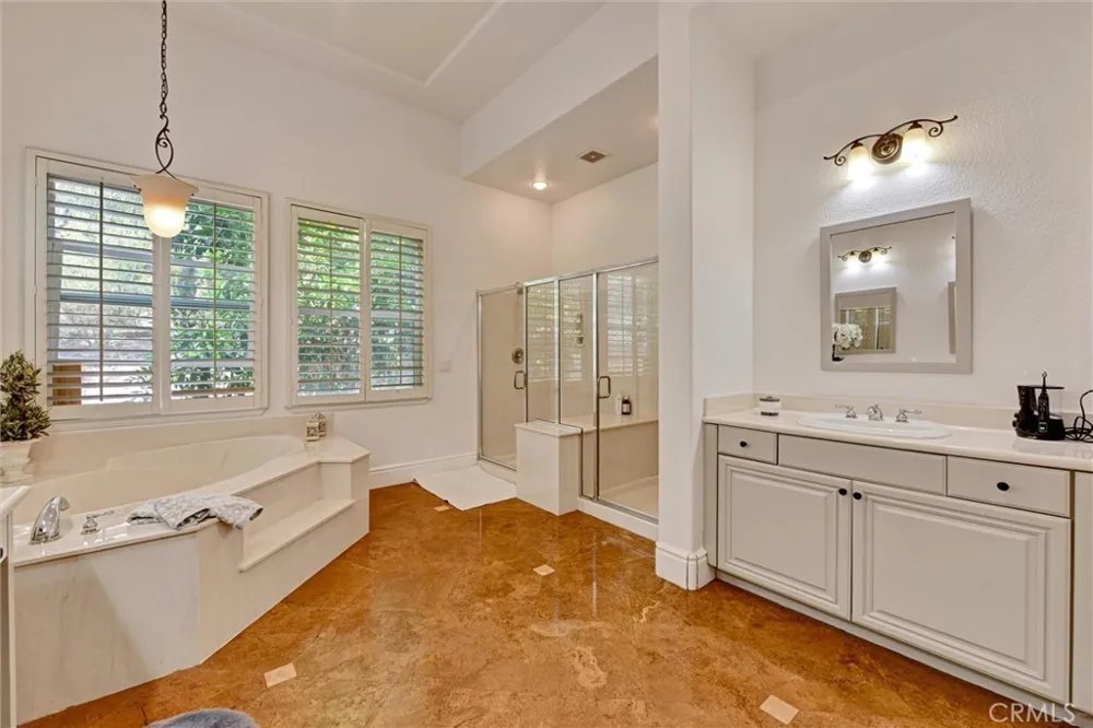 1660 Alamitos Corona, CA 92881