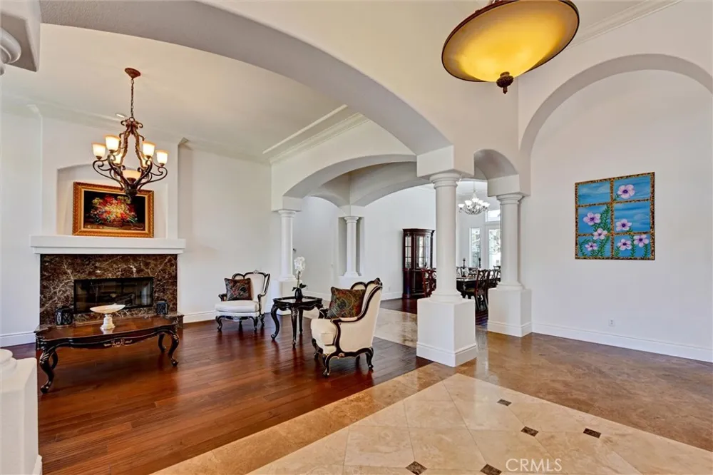 1660 Alamitos Corona, CA 92881