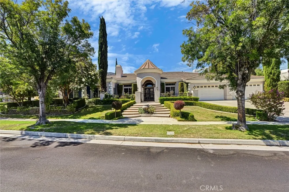 1660 Alamitos Corona, CA 92881