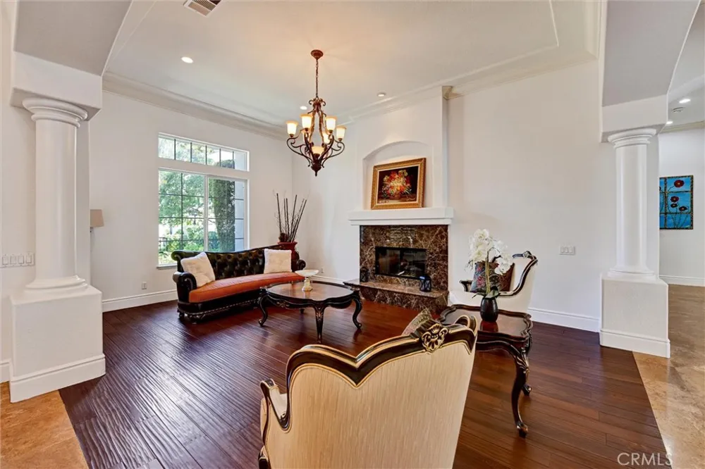 1660 Alamitos Corona, CA 92881