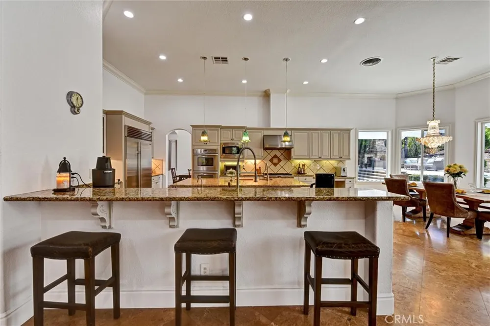 1660 Alamitos Corona, CA 92881