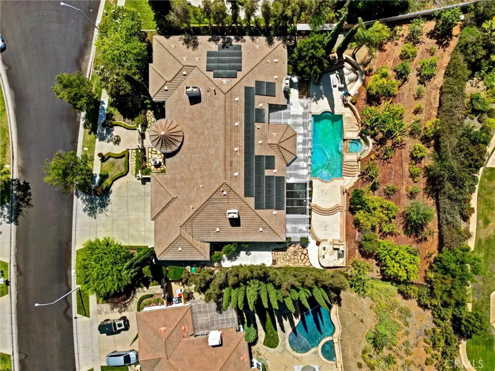 1660 Alamitos Corona, CA 92881