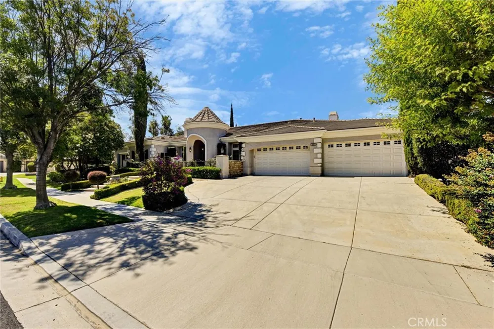 1660 Alamitos Corona, CA 92881