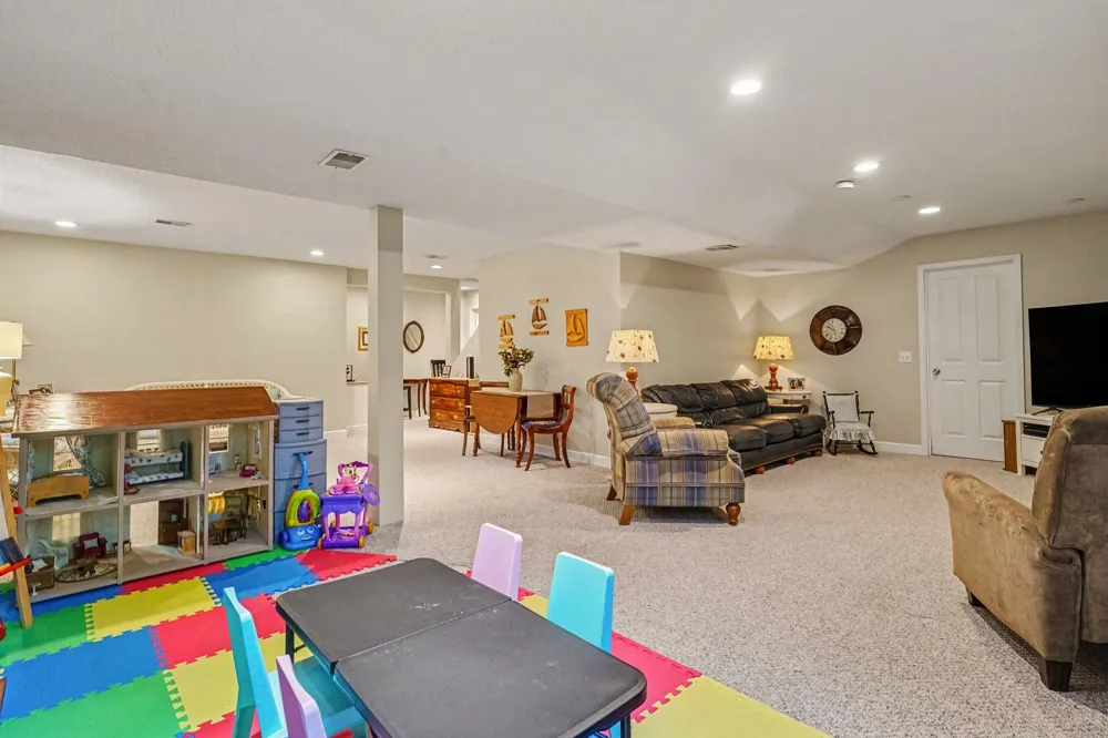 5071 Shady Creek Drive Muskegon, MI 49441