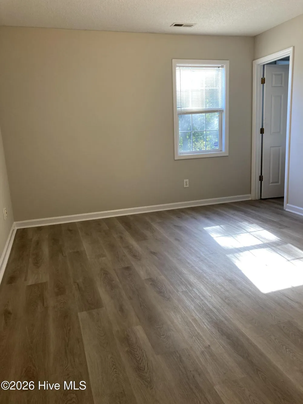 711 Covington Court Hubert, NC 28539