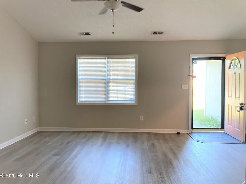 711 Covington Court Hubert, NC 28539