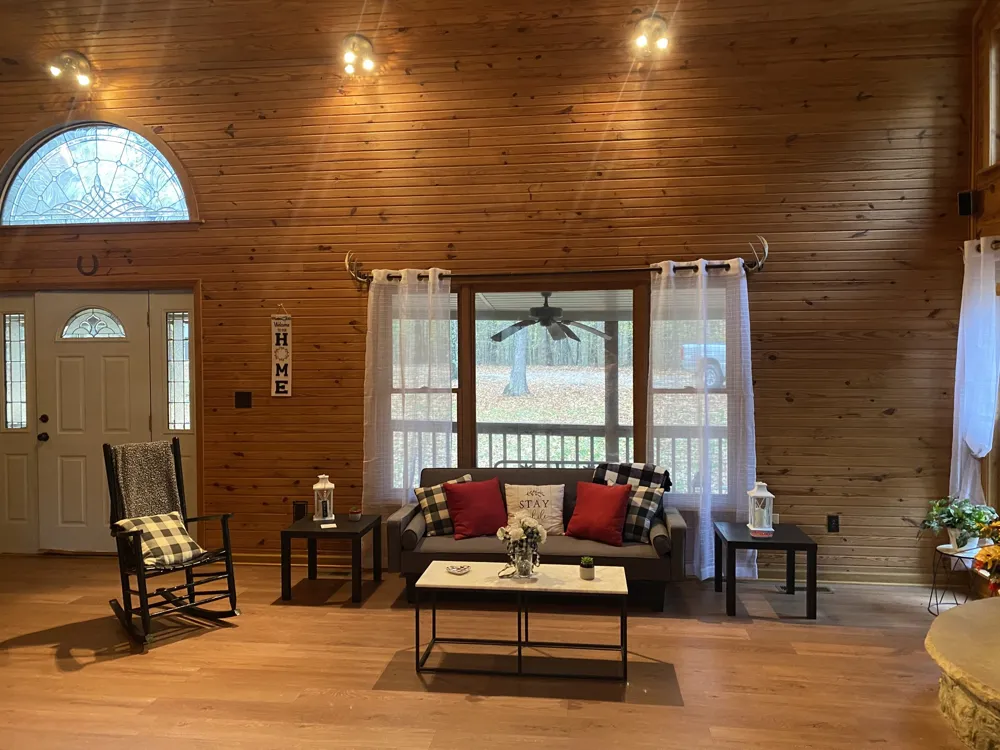 187 Th Hooper Ln Mc Ewen, TN 37101