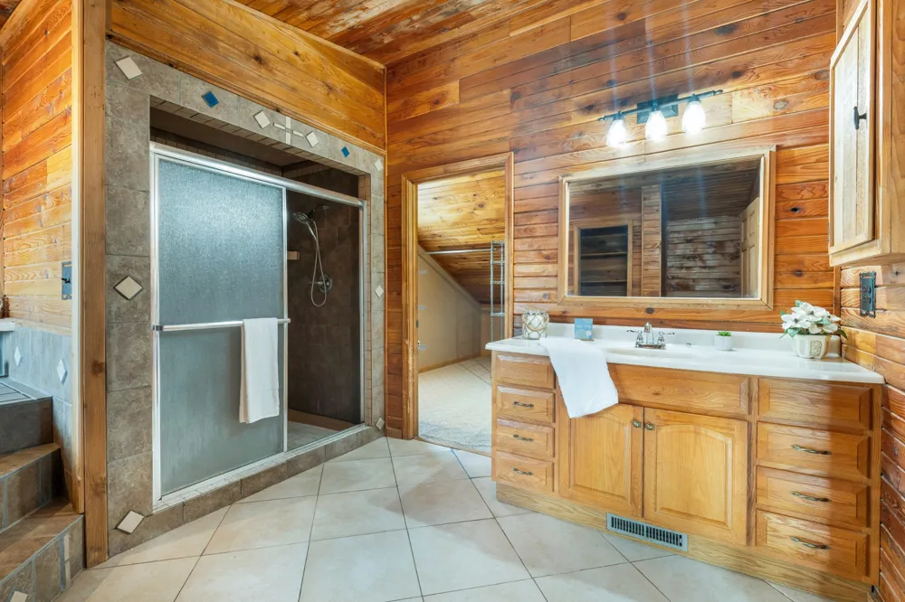 187 Th Hooper Ln Mc Ewen, TN 37101