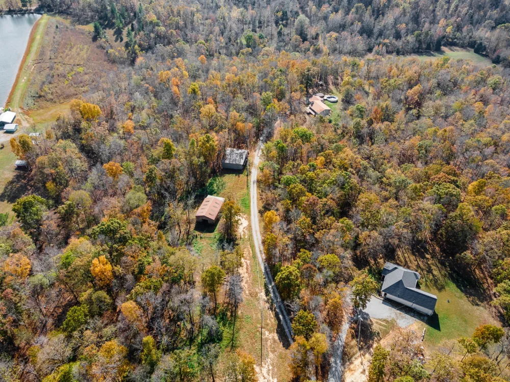 187 Th Hooper Ln Mc Ewen, TN 37101
