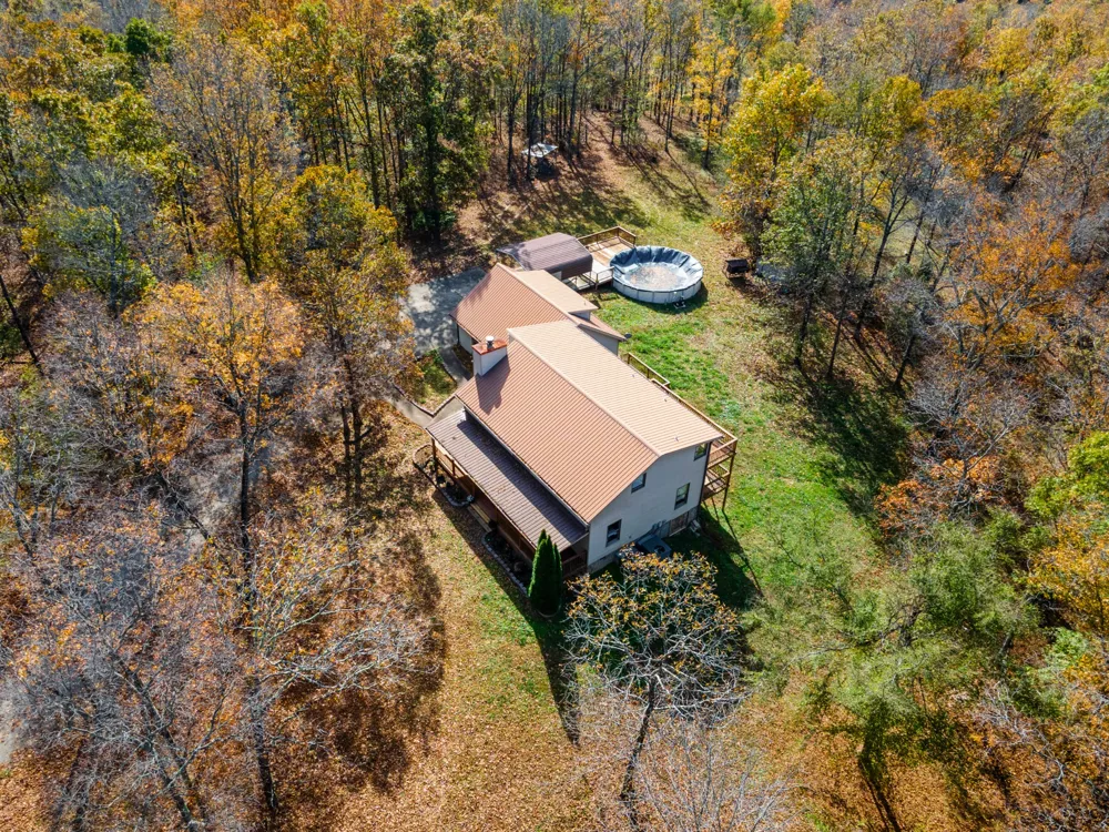 187 Th Hooper Ln Mc Ewen, TN 37101