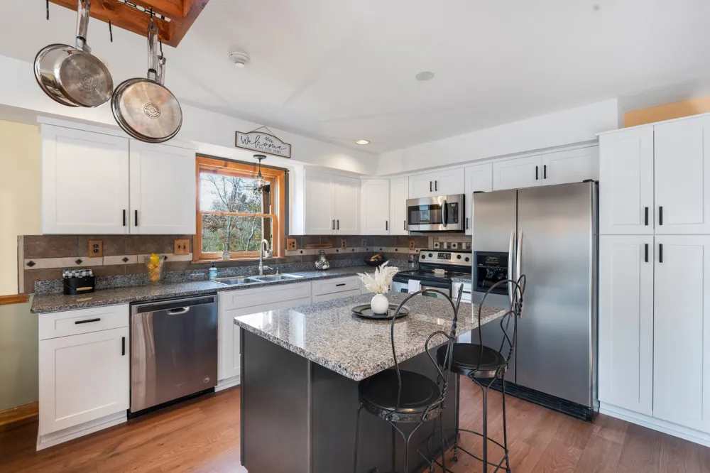 187 Th Hooper Ln Mc Ewen, TN 37101