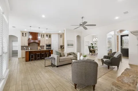 10909 Chriswood Drive