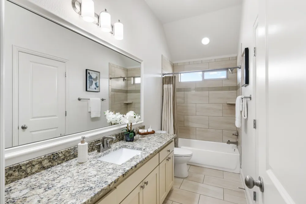 10909 Chriswood Drive Crowley, TX 76036