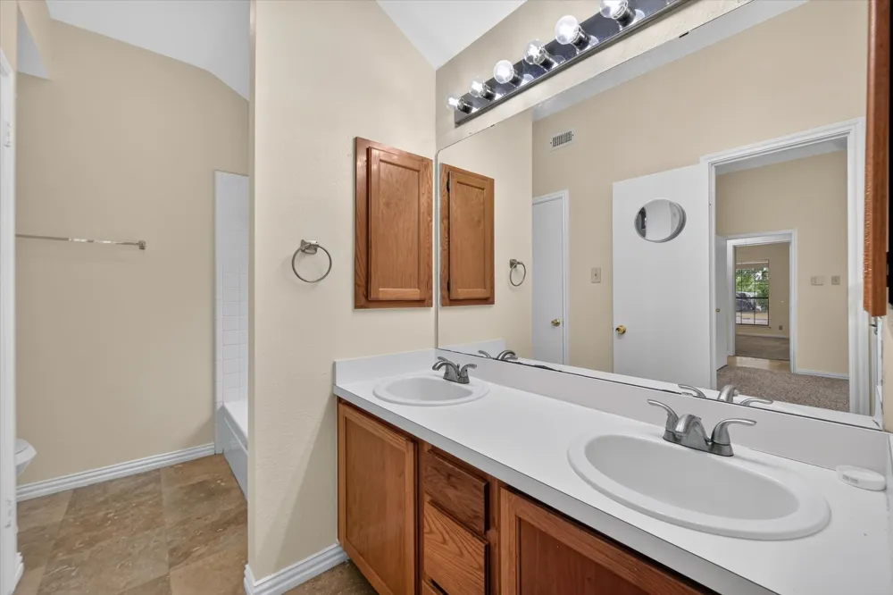 724 Lemons Street Cedar Hill, TX 75104