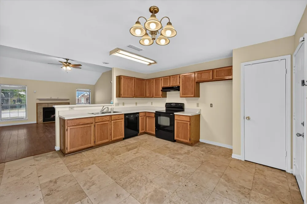 724 Lemons Street Cedar Hill, TX 75104