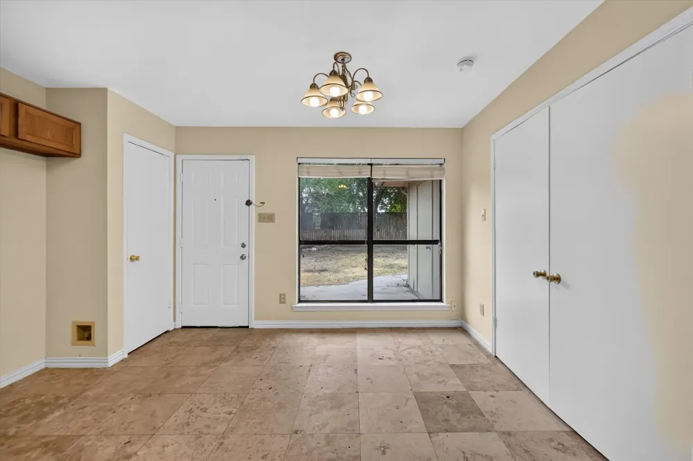 724 Lemons Street Cedar Hill, TX 75104