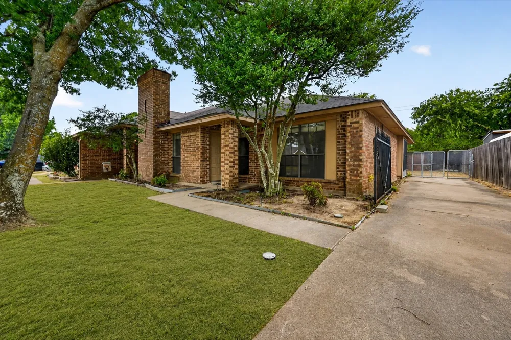 724 Lemons Street Cedar Hill, TX 75104
