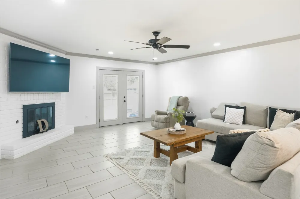 1509 Parma Court Irving, TX 75060