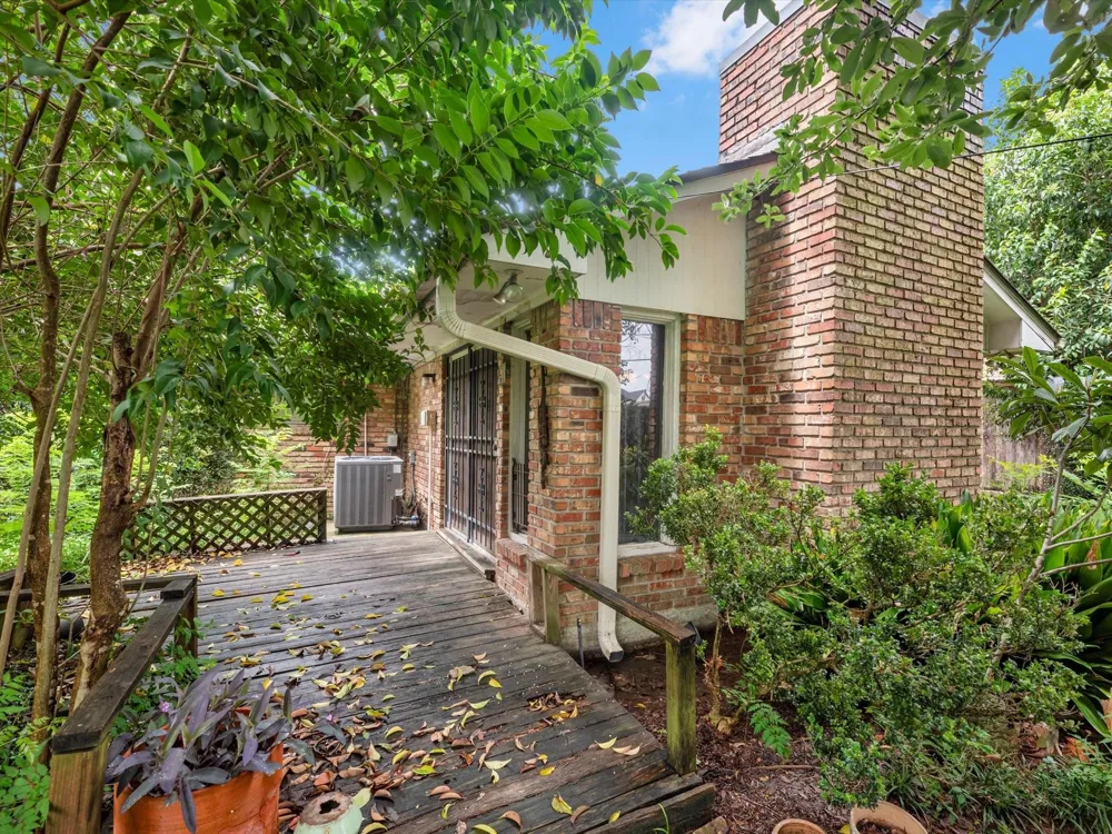 4910 Yarwell Drive Houston, TX 77096