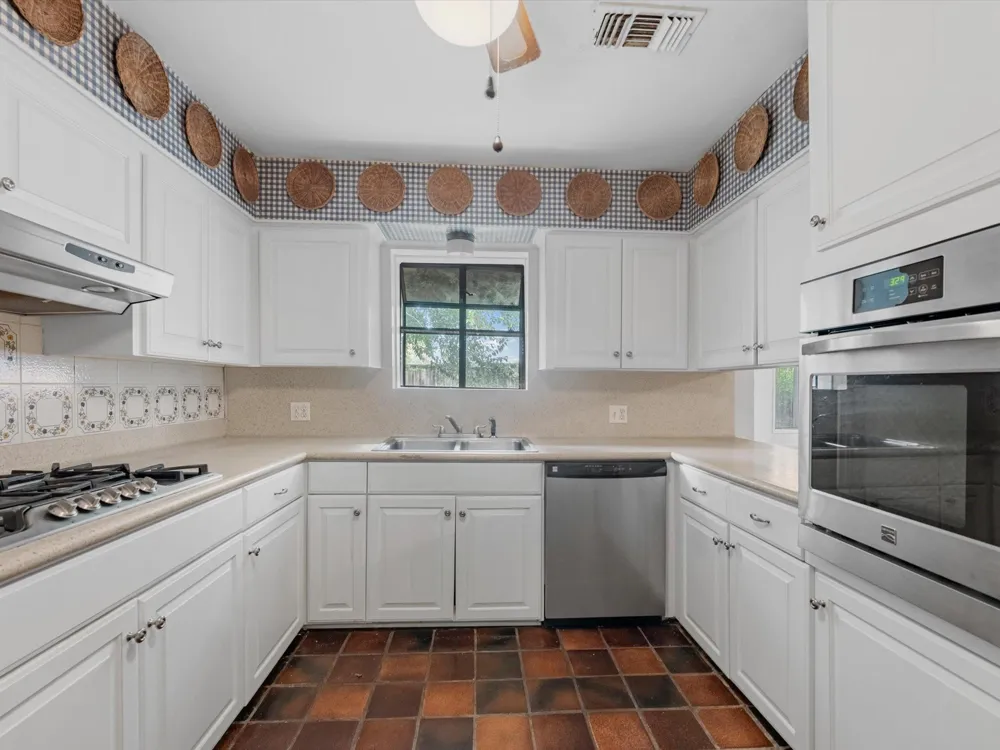 4910 Yarwell Drive Houston, TX 77096