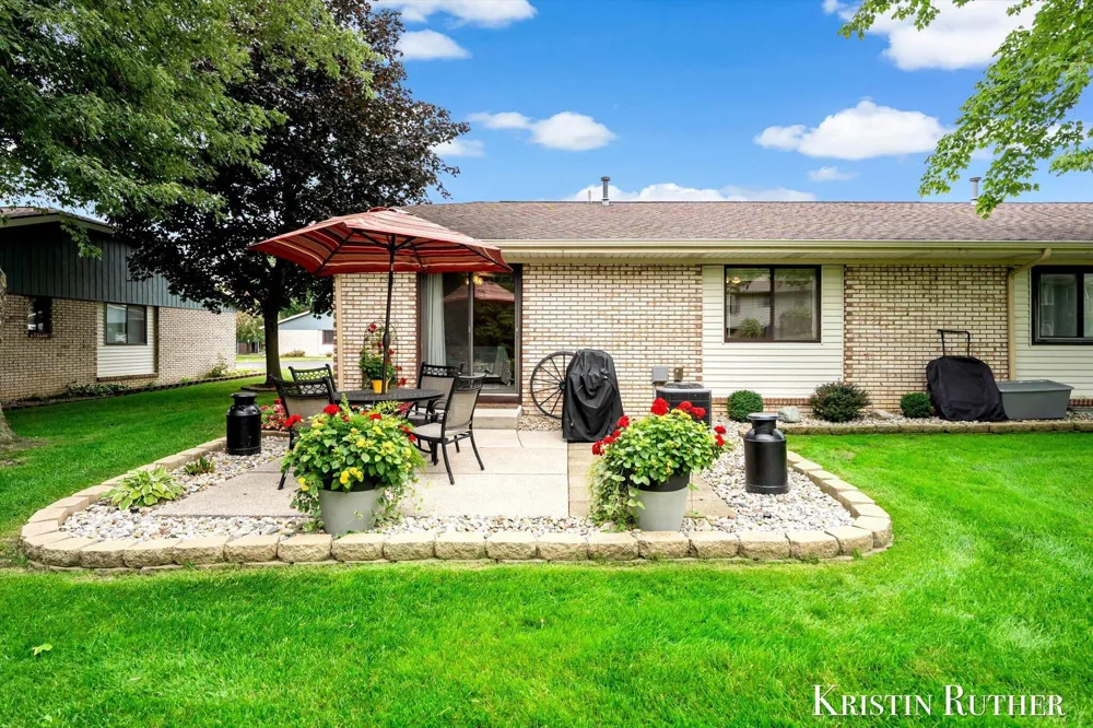 3168 Beechnut Lane Hudsonville, MI 49426