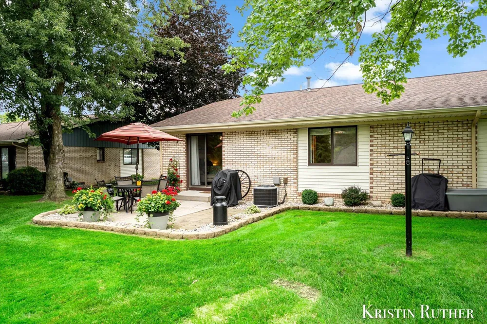 3168 Beechnut Lane Hudsonville, MI 49426