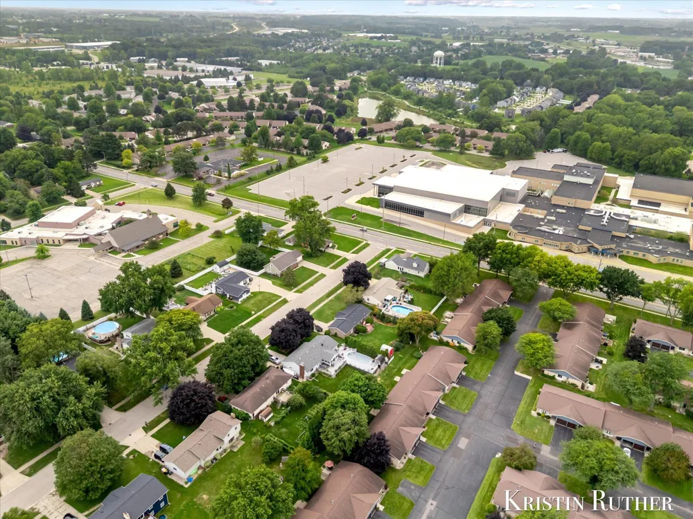 3168 Beechnut Lane Hudsonville, MI 49426