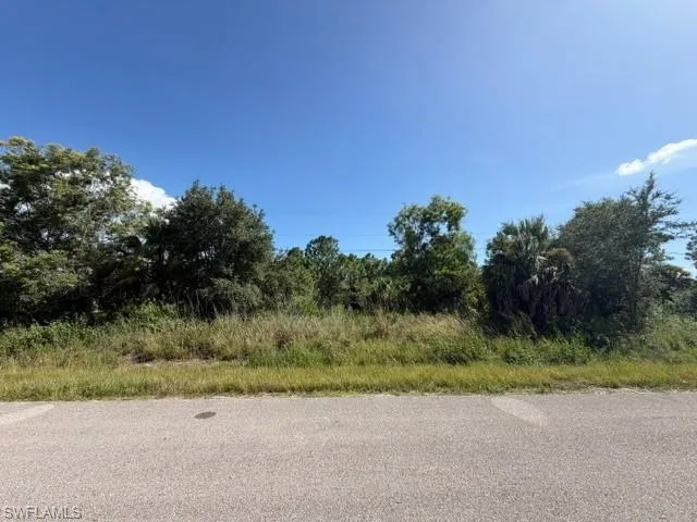 512 47th Avenue NE Naples, FL 34120