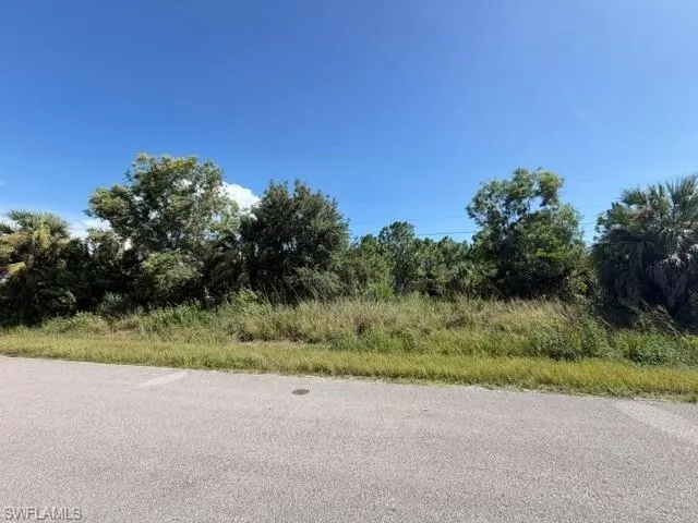 512 47th Avenue NE Naples, FL 34120
