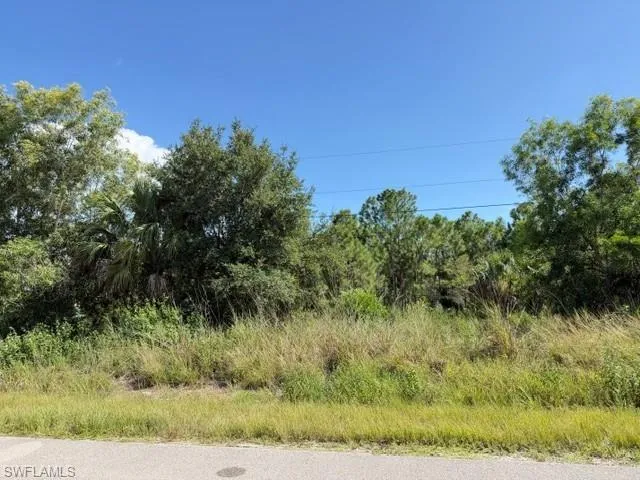 512 47th Avenue NE Naples, FL 34120