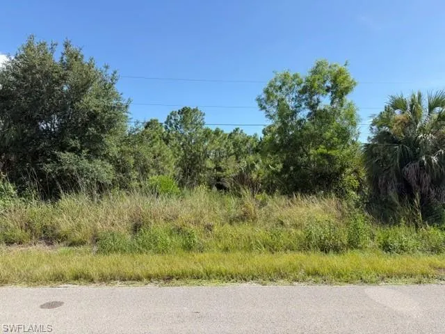 512 47th Avenue NE Naples, FL 34120