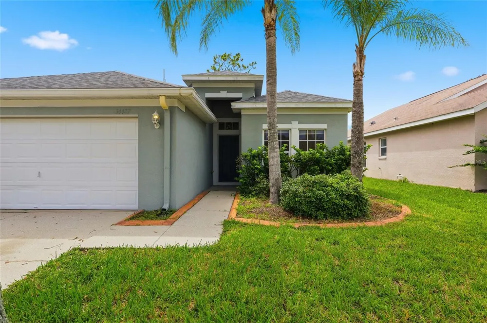 34427 SMART DRIVE Zephyrhills, FL 33541