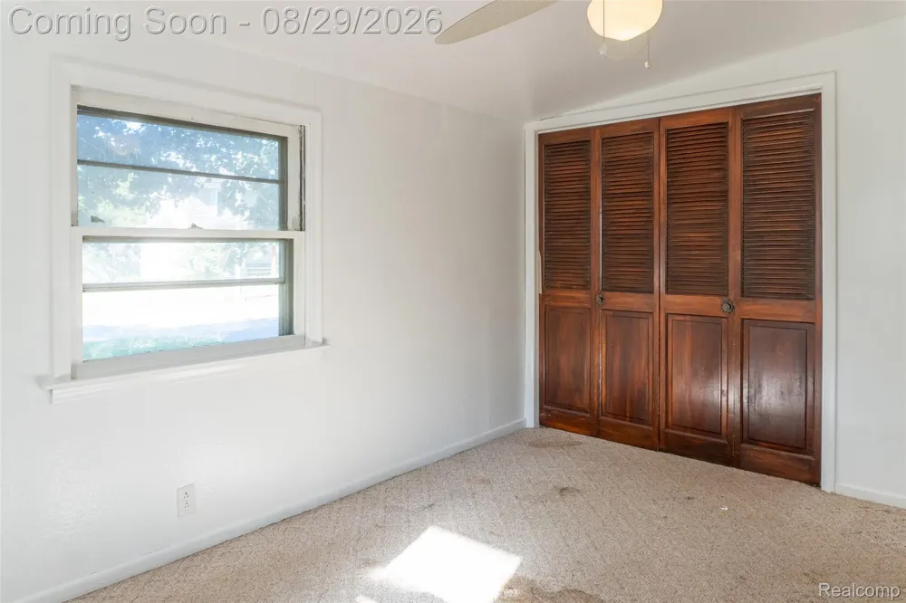 3216 Warren Drive Waterford Charter Township, MI 48329