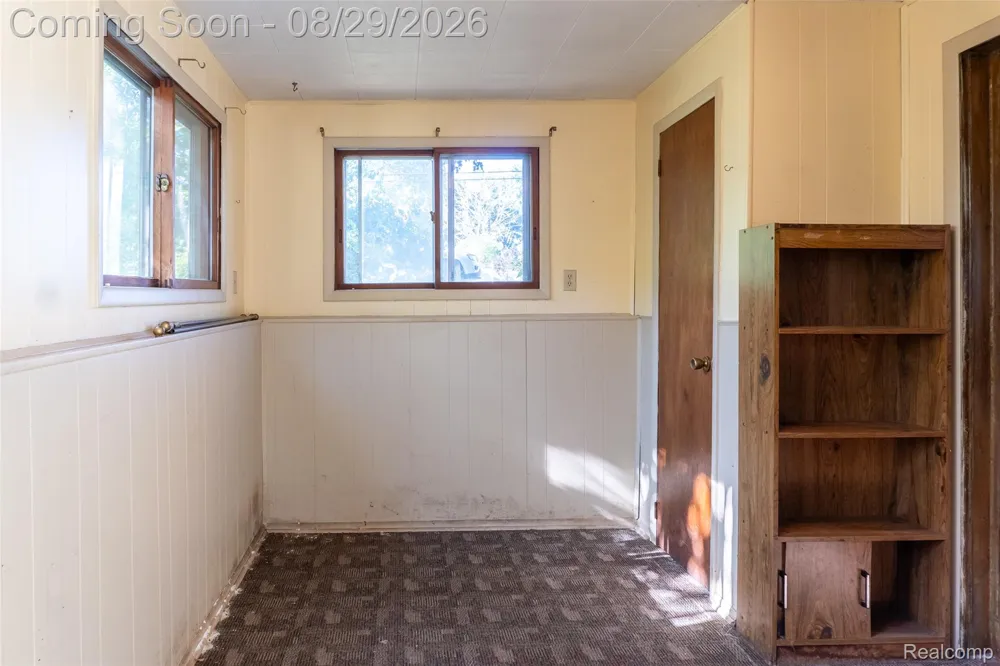 3216 Warren Drive Waterford Charter Township, MI 48329