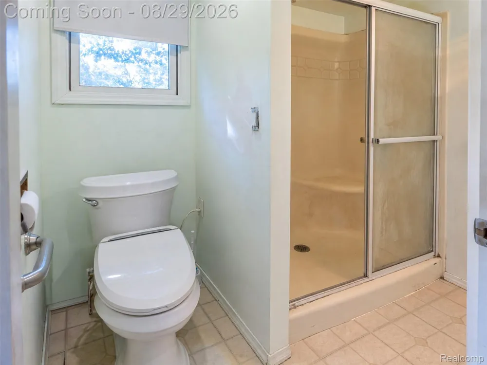 3216 Warren Drive Waterford Charter Township, MI 48329