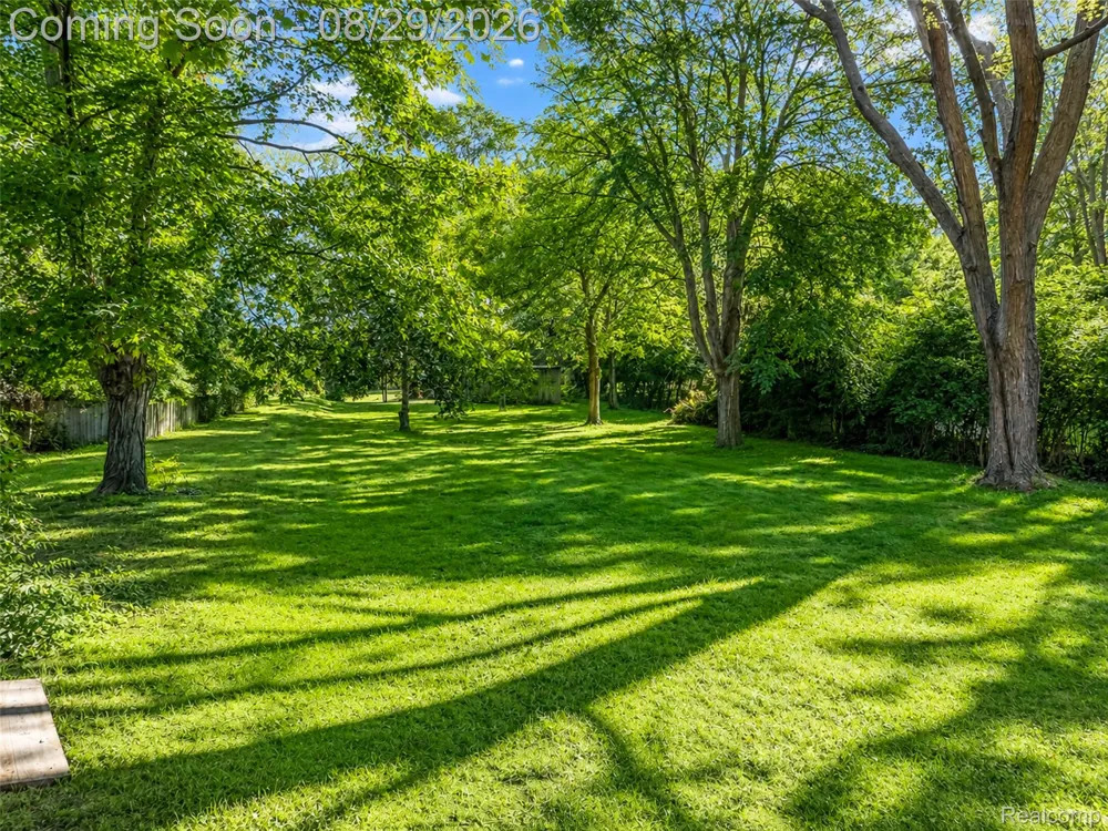 3216 Warren Drive Waterford Charter Township, MI 48329