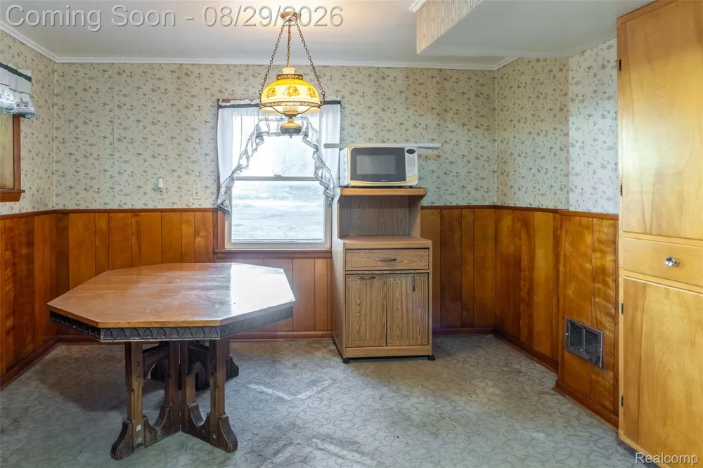 3216 Warren Drive Waterford Charter Township, MI 48329
