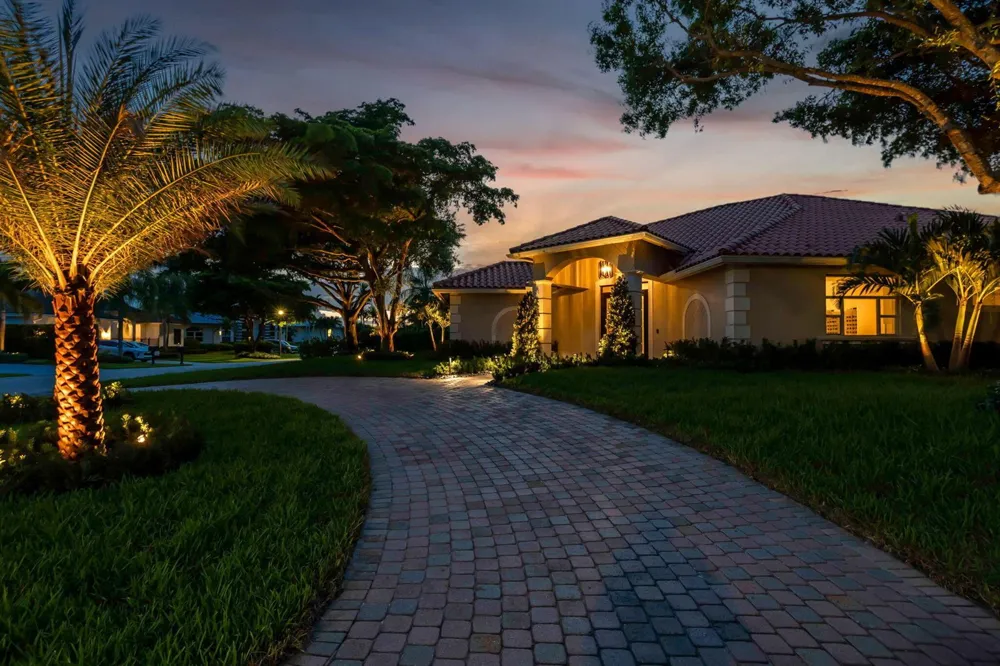 950 Greensward Lane Delray Beach, FL 33445