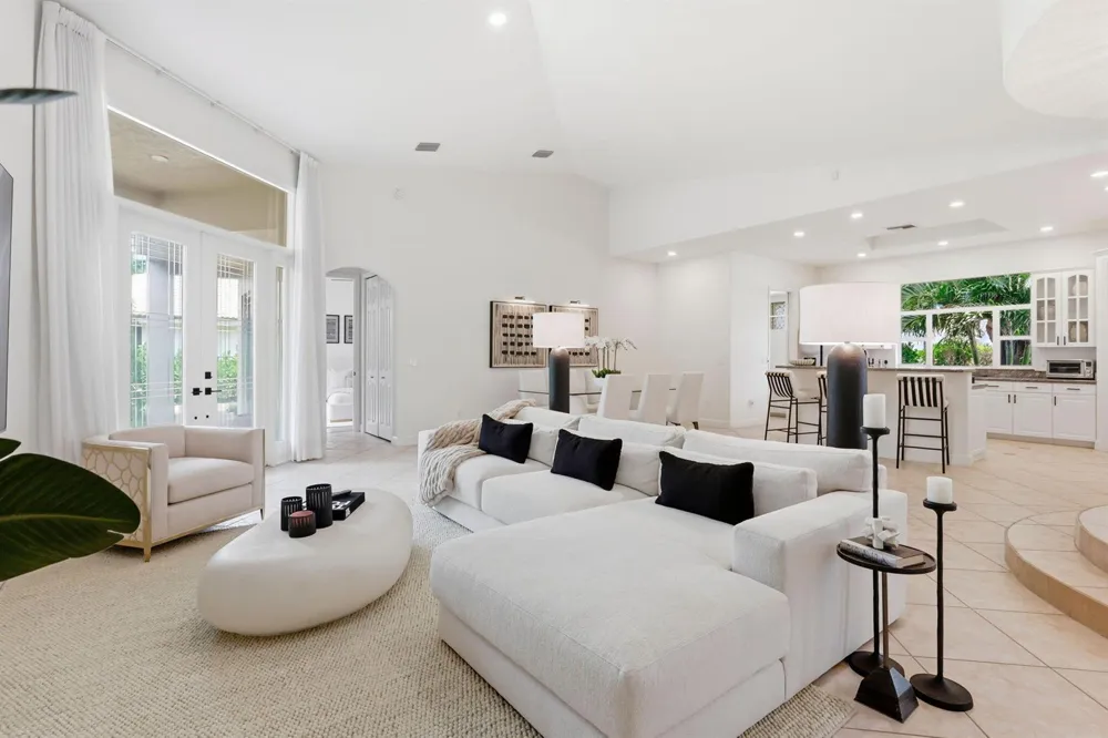 950 Greensward Lane Delray Beach, FL 33445
