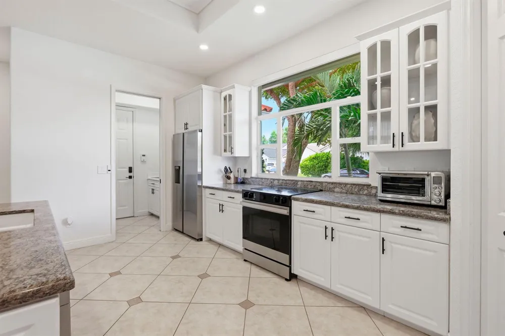 950 Greensward Lane Delray Beach, FL 33445