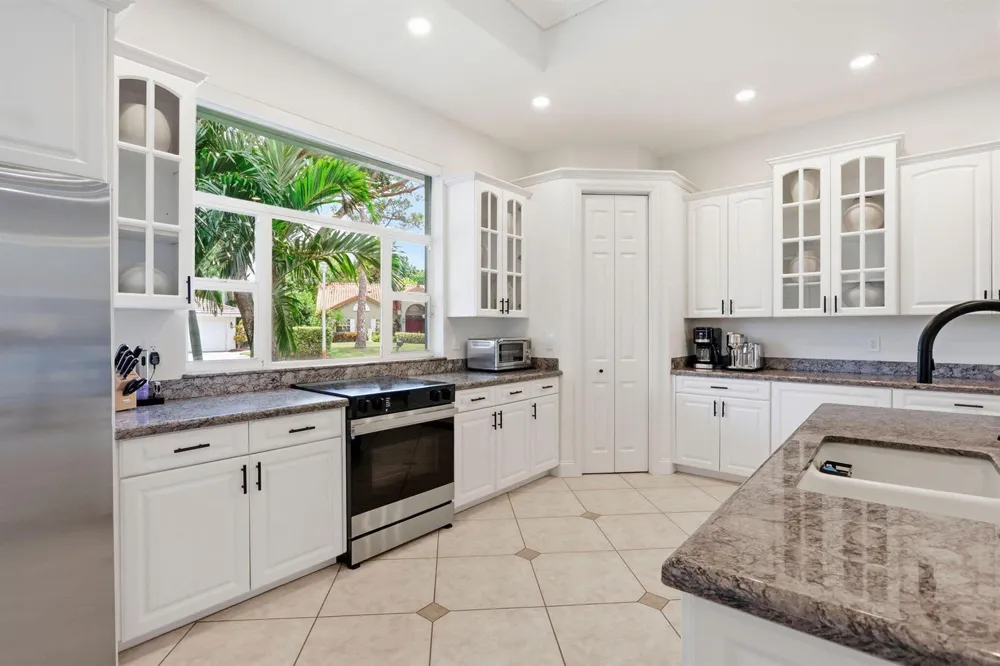 950 Greensward Lane Delray Beach, FL 33445