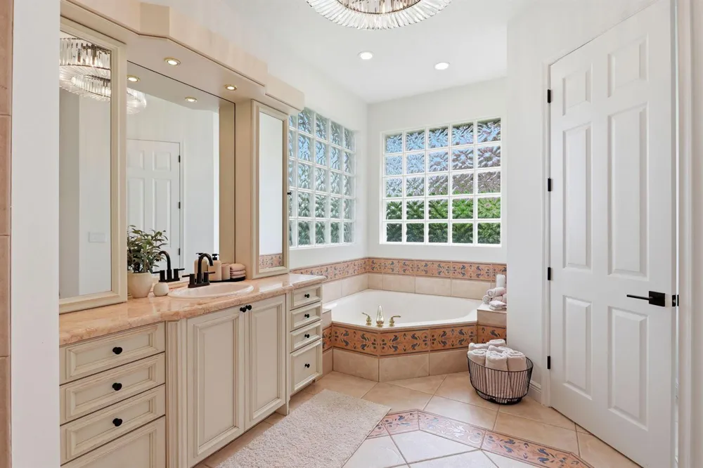 950 Greensward Lane Delray Beach, FL 33445