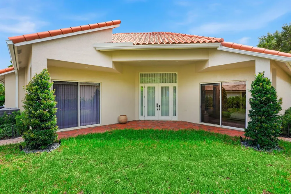 950 Greensward Lane Delray Beach, FL 33445