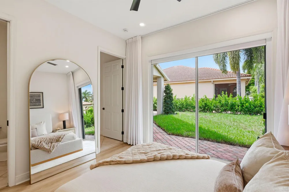 950 Greensward Lane Delray Beach, FL 33445