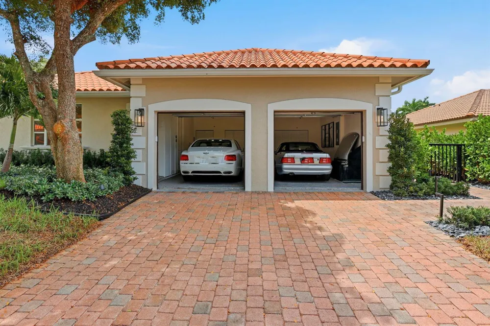 950 Greensward Lane Delray Beach, FL 33445