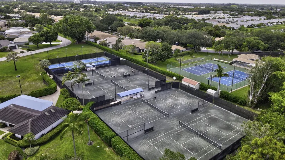 950 Greensward Lane Delray Beach, FL 33445