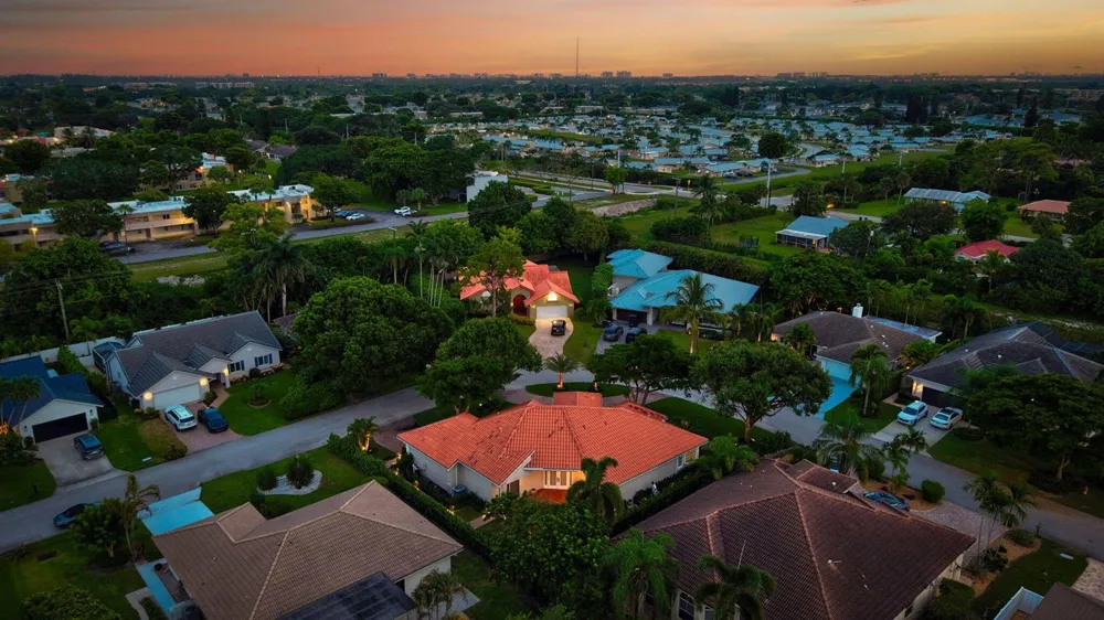 950 Greensward Lane Delray Beach, FL 33445